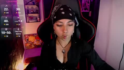 lunarichy online show from November 21, 8:44 pm