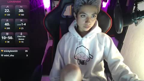 lunarichy online show from January 5, 5:27 pm