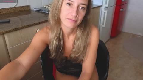 Snapshot of lunary_mix chatting on October 6, 10:43 am Luna online show from October 6, 10:43 am