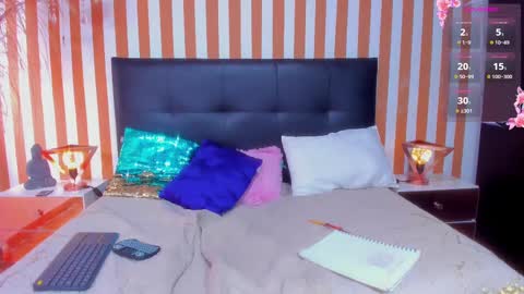 Snapshot of lunatoledo chatting on September 19, 4:06 pm Luna Toledo online show from September 19, 4:06 pm