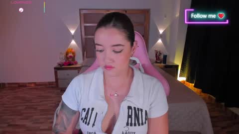 LUNA ROSE online show from April 11, 6:30 am