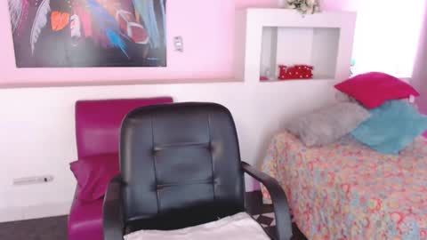 LunoxLili online show from January 22, 3:51 pm