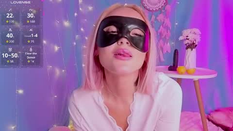 My name Lun online show from April 13, 3:35 pm