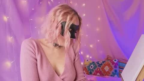 My name Lun online show from March 17, 2:43 pm