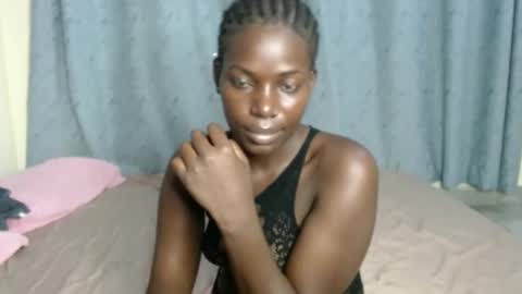 Snapshot of luo_queen chatting on October 7, 10:36 pm luo_queen online show from October 7, 10:36 pm