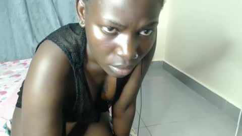 Snapshot of luo_queen chatting on September 16, 1:52 pm luo_queen online show from September 16, 1:52 pm