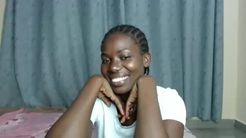 Snapshot of luo_queen chatting on October 5, 10:59 pm luo_queen online show from October 5, 10:59 pm