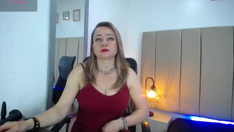 Lupita223 online show from March 3, 12:42 pm