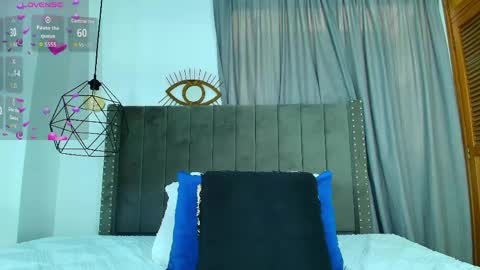 Lupita online show from April 6, 2:29 pm