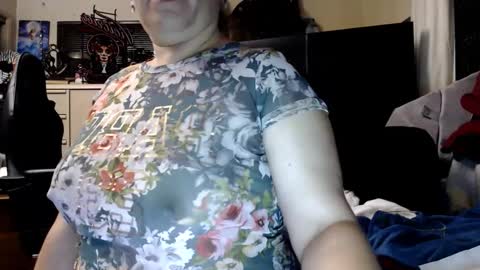 Snapshot of lusciouslibra82 chatting on March 2, 6:16 am .Clarissa. Follow me on Instagram   miss buns  online show from March 2, 6:16 am