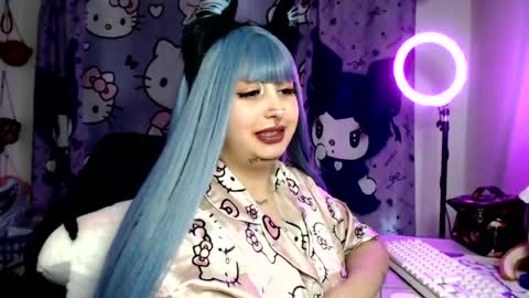 lussyevans_ online show from July 14, 11:15 am