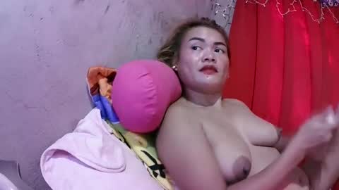 Flora Mae online show from December 4, 5:32 am