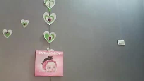 Bee Bee online show from February 28, 8:03 am