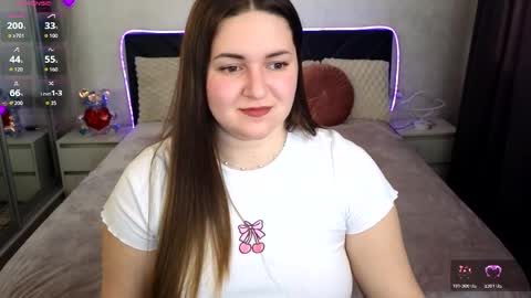 lux_lizz online show from March 27, 4:36 am