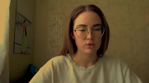 Katie online show from April 3, 11:52 am