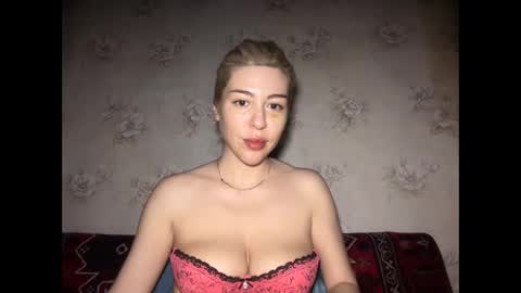 LuxSonyaStar online show from May 17, 8:41 pm