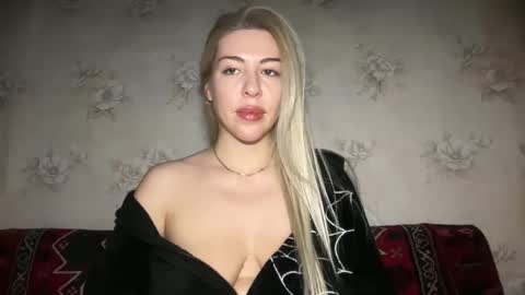 LuxSonyaStar online show from January 18, 9:11 pm