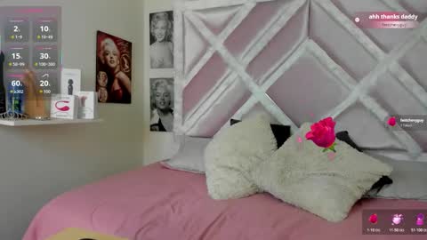 Lux online show from February 21, 1:12 pm