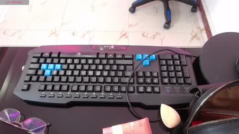  Lycoris  online show from April 4, 9:13 pm