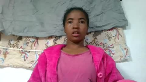 lydie856696 online show from July 14, 2:49 am