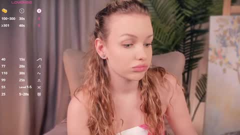 simply Eliza  online show from April 8, 8:27 am