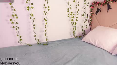 Lyly   online show from October 20, 5:43 am