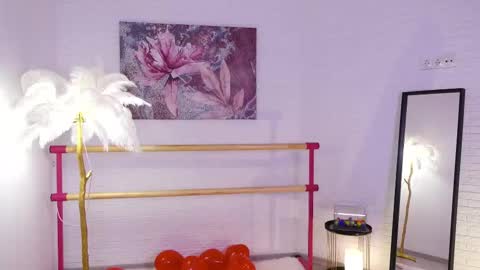 Lyly   online show from February 9, 5:40 am