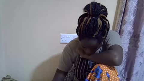 lyn_anna online show from November 18, 1:12 pm