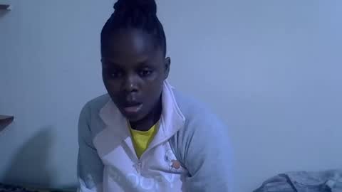 lyn_anna online show from May 16, 12:13 am