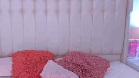 Lyn online show from October 20, 11:35 am