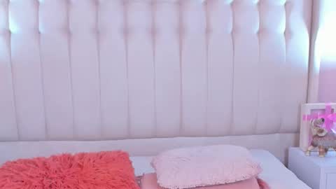 Lyn online show from December 16, 11:16 am