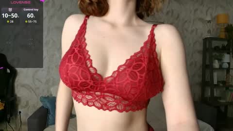 LynaFrost online show from June 5, 6:17 am