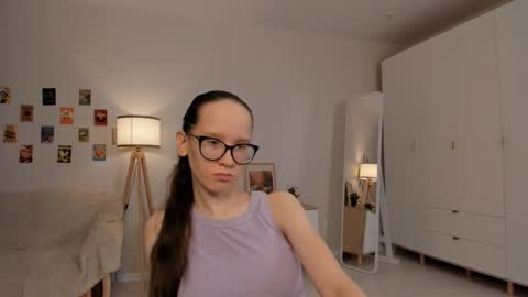 Sara online show from March 10, 4:14 pm