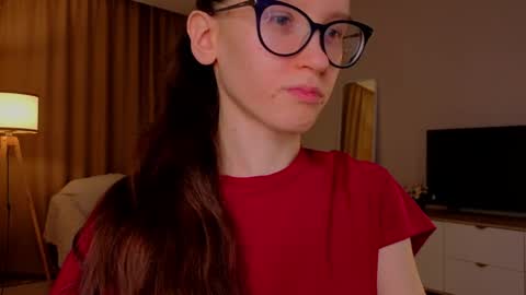 Sara online show from April 7, 4:31 pm