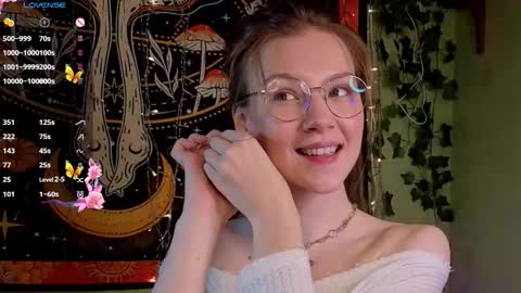 Lyra online show from November 16, 12:12 am