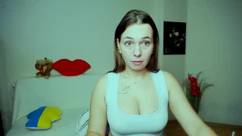 Vikki online show from November 13, 1:54 pm