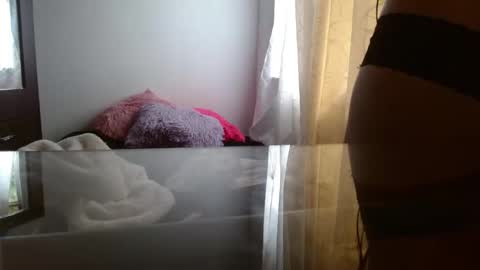 maaddy_thompson online show from February 2, 7:35 pm