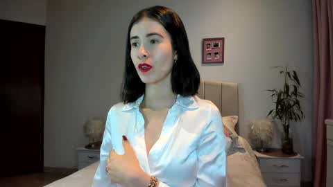 Snapshot of macarena_vallejo_ chatting on March 12, 2:20 am Macarena online show from March 12, 2:20 am