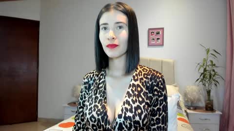 Snapshot of macarena_vallejo_ chatting on January 31, 1:54 am Macarena online show from January 31, 1:54 am