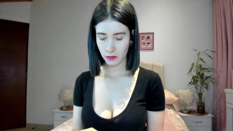 Snapshot of macarena_vallejo_ chatting on September 16, 2:52 am Macarena online show from September 16, 2:52 am