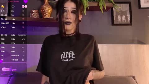 Snapshot of mackenzie_bree chatting on October 9, 12:15 am BREE online show from October 9, 12:15 am