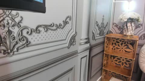 MADDIE online show from April 1, 4:02 am