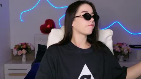 maddieperezz online show from June 12, 3:53 pm