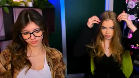 maddy moah online show from March 19, 8:18 am