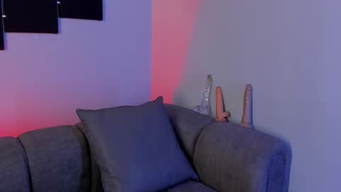 Maddy  online show from February 12, 2:11 pm