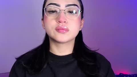 Snapshot of maddyghost chatting on September 20, 1:05 am Please followme and rate me your thumbs up online show from September 20, 1:05 am