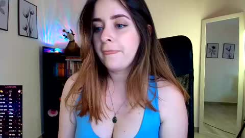 madelamee online show from November 27, 12:46 am