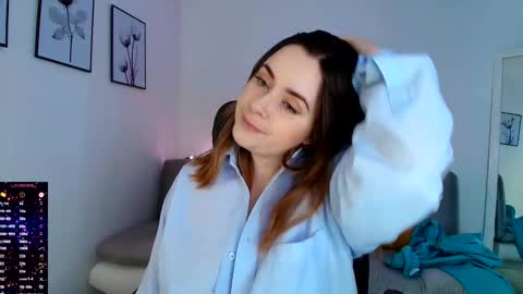 madelamee online show from November 10, 3:51 pm