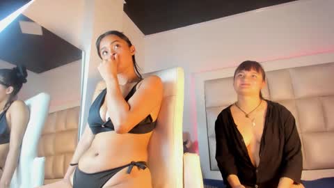 madeline_js online show from September 17, 8:18 pm