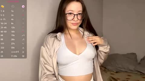 Yoko online show from March 30, 3:44 pm